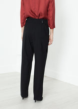 Load image into Gallery viewer, Pleated Waistband Trouser in Black - apricot
