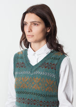 Load image into Gallery viewer, Fair Isle Vest in Army - brown
