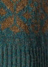 Load image into Gallery viewer, Fair Isle Vest in Army - brown
