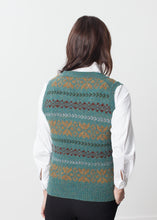 Load image into Gallery viewer, Fair Isle Vest in Army - brown

