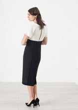 Load image into Gallery viewer, Pearl Fastened Dress in Cream/Black - apricot
