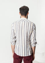 Load image into Gallery viewer, Linen Western Shirt in Beige/Blue - brown
