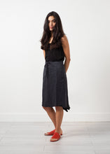 Load image into Gallery viewer, Double Pocket Skirt - violet
