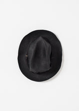 Load image into Gallery viewer, Hobo Hat - apricot
