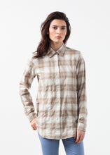 Load image into Gallery viewer, Standard Shirt - apricot
