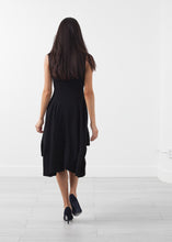 Load image into Gallery viewer, V-Neck Dress - green
