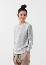 Load image into Gallery viewer, Striped Pullover - white
