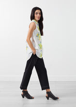 Load image into Gallery viewer, Sleeveless Tunic - red
