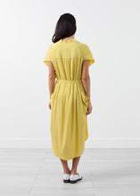 Load image into Gallery viewer, Ultime Silk Shirt Dress - apricot
