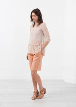 Load image into Gallery viewer, Ruffle Top - black
