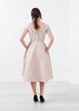 Load image into Gallery viewer, Robe Dress - brown
