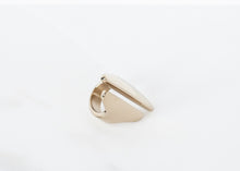 Load image into Gallery viewer, Pracia Ring - orange
