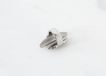 Load image into Gallery viewer, Pracia Ring - pink
