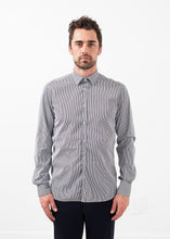 Load image into Gallery viewer, David Shirt - green
