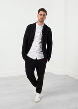 Load image into Gallery viewer, Moun Button Up - white
