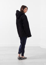 Load image into Gallery viewer, Spring Anorak - red
