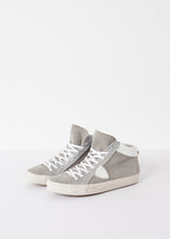 Load image into Gallery viewer, High Top Sneaker - apricot
