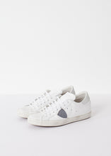 Load image into Gallery viewer, Low Top Sneaker - white
