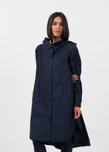 Load image into Gallery viewer, Wett Coat - black
