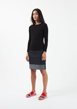 Load image into Gallery viewer, Long Sleeved Tee - green

