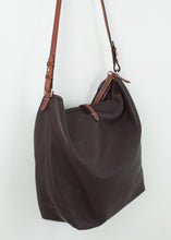 Load image into Gallery viewer, Pretty Grooming Bag - indigo
