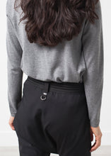 Load image into Gallery viewer, Woven Bermuda Short - red
