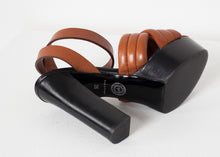 Load image into Gallery viewer, Farlill Heel in Brown - indigo
