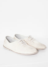Load image into Gallery viewer, Diamond Slip-On in White - white
