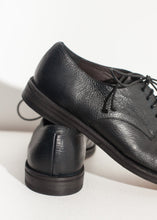 Load image into Gallery viewer, Stiro Oxford in Black - red
