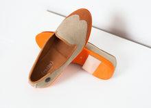 Load image into Gallery viewer, Wingtip Loafer in Orange - apricot
