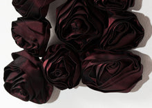 Load image into Gallery viewer, Rose Necklace in Red - black
